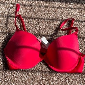Pink Victoria Secret T-shirt bra size 34B